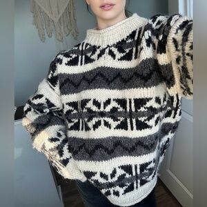 🔥 Vintage 90s Ecuadorian Wool Chunky Knit Sweater 🔥